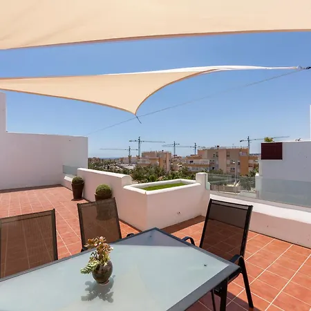 Atico Nuevo Con Piscina Apartment Almeria